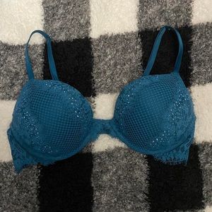 EUC! 36B Bombshell add-2-sizes Victoria’s secret push up bra teal w gems lace